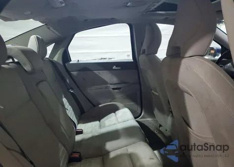 2010 Volvo S40 2.4I z USA, uszkodzony, nr VIN YV1390MS8A2496020